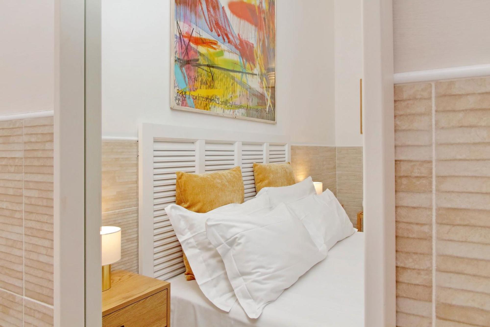 Opera Inn Suites - Rooms And Apartments โรม ภายนอก รูปภาพ